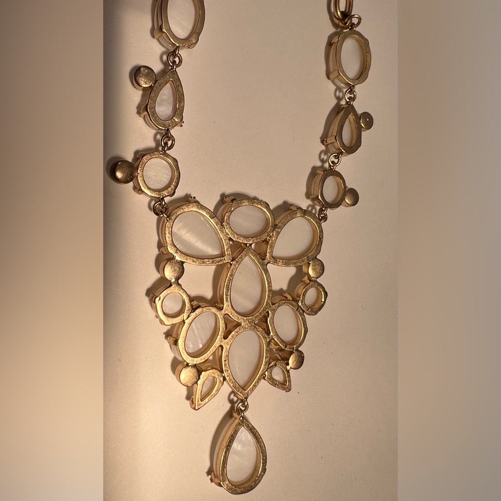 Nordstrom Mother of Pearl & Swarovski Crystal Statement Necklace - Picture 6 of 8